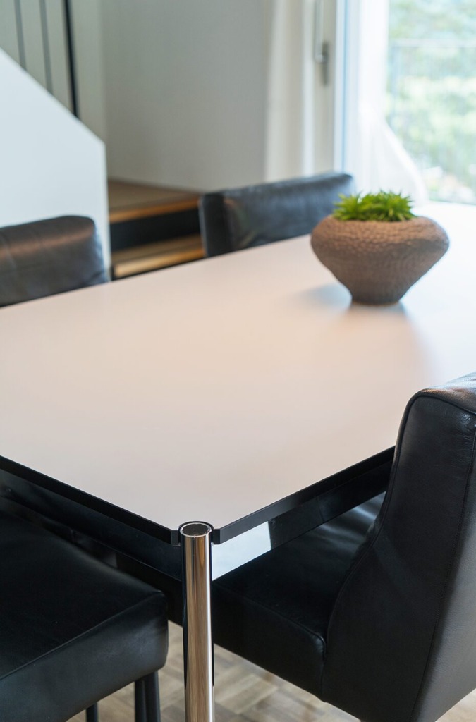 USM Haller Tisch secondhand Südhang Arbeitsintegration & Handels AG